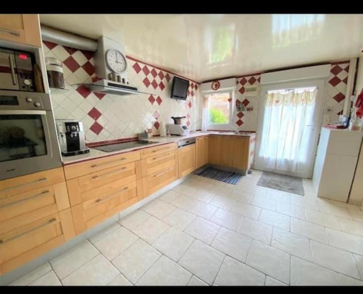 Chambre D'Hotes Dans Une Maison Argenteuil Luaran gambar